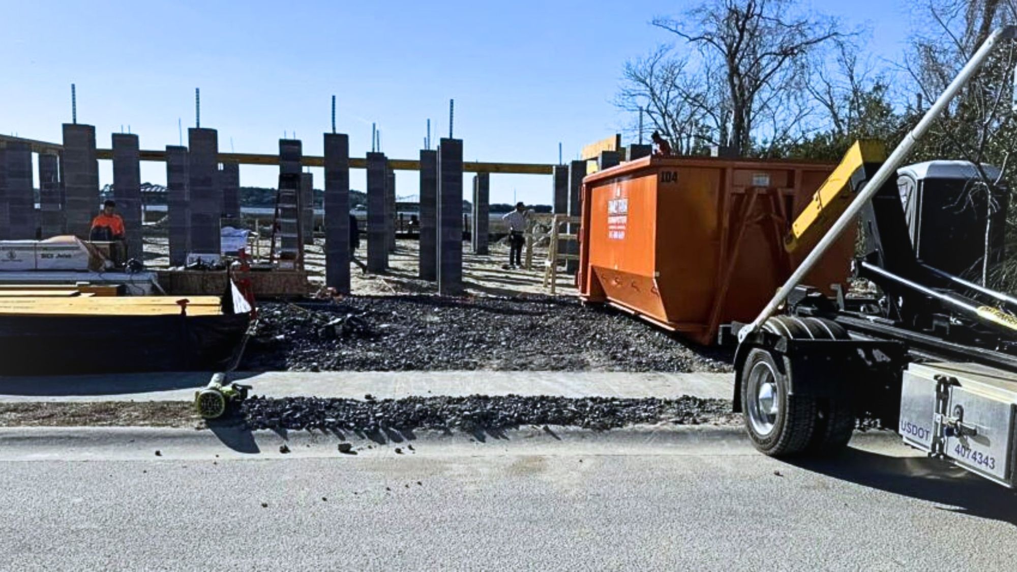 Top Uses of Roll Off Dumpsters for Home and Business Projects